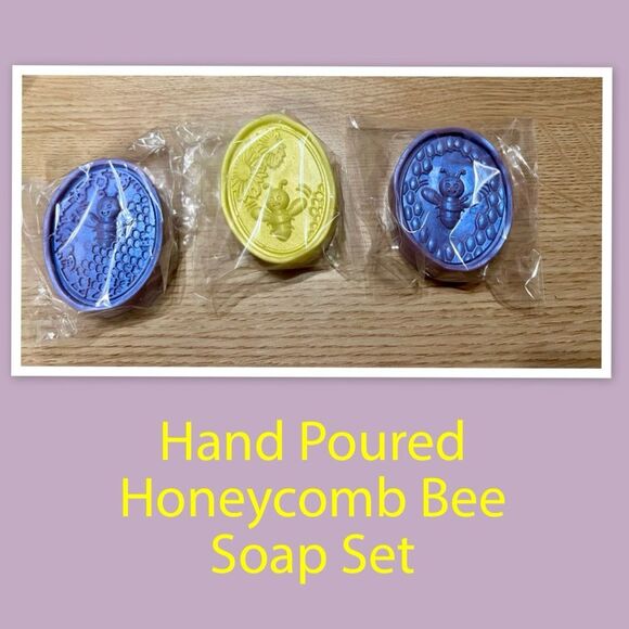 Hand Poured Bee Soap Set, Hand Poured  Soap Set, Oval Bee Bar Soap Set - Picture 1 of 3